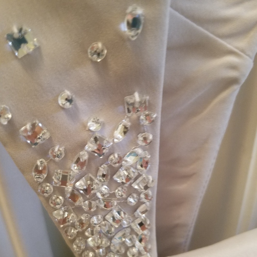 Dress - Picture 5 of 5